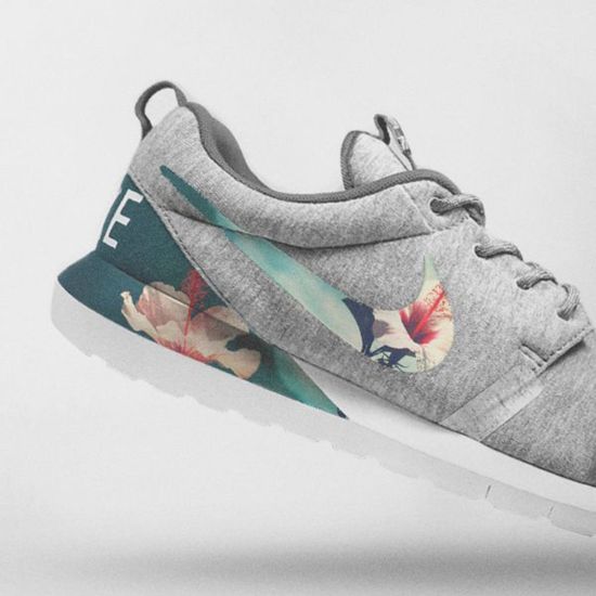 Slika Nike Floral Roshe Customized Running Shoes